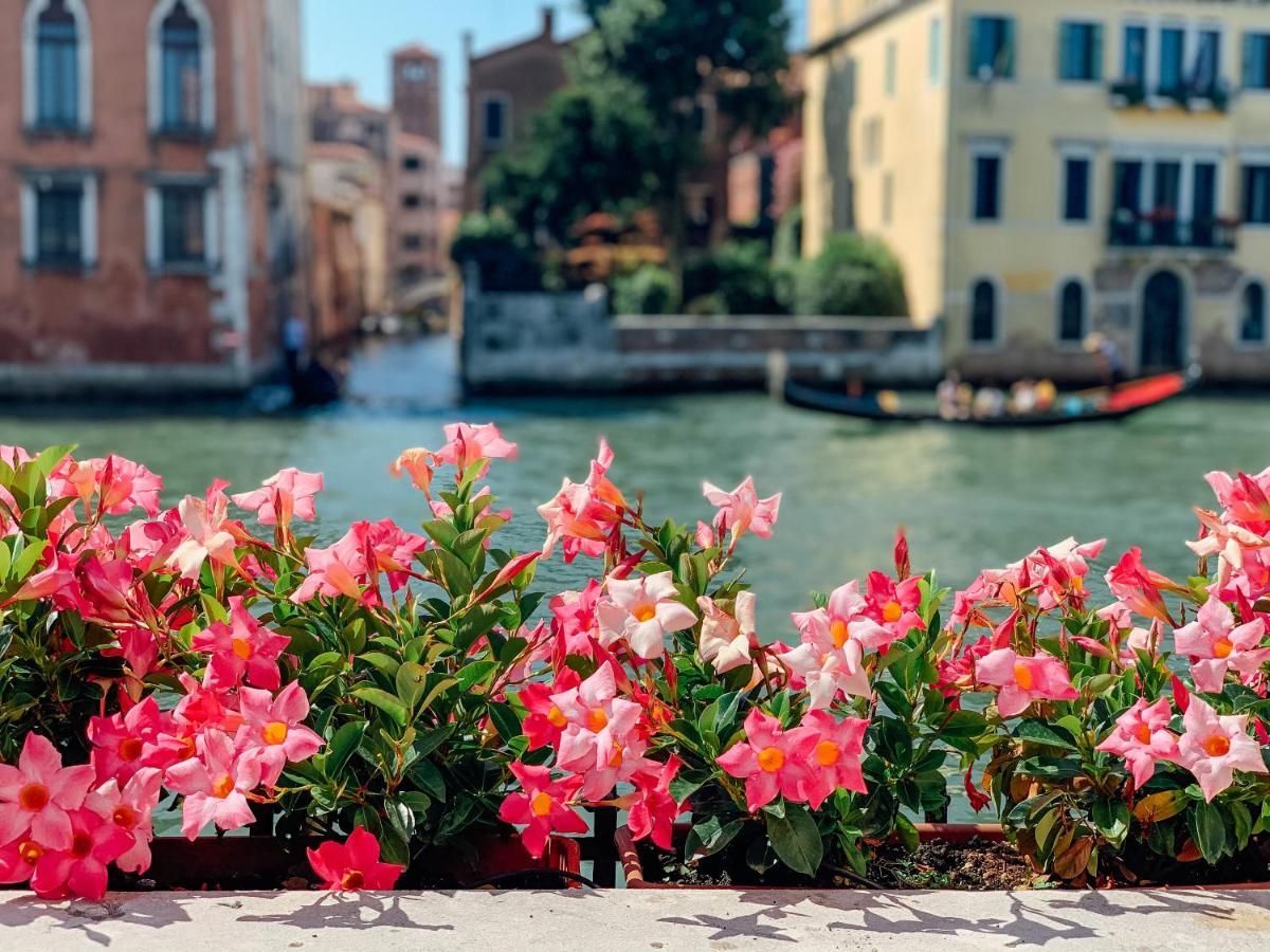 Ca' Dei Cuori On The Grand Canal Venice Exterior photo